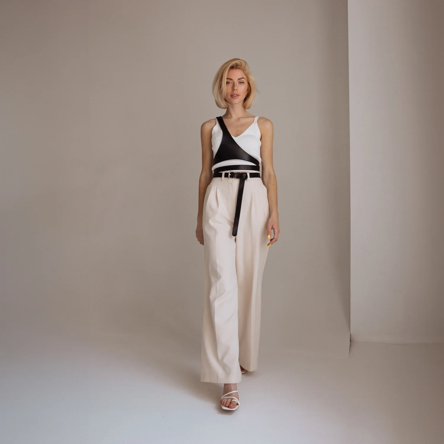 Leather Harness with Shoulder Strap LIGNE - Image 9