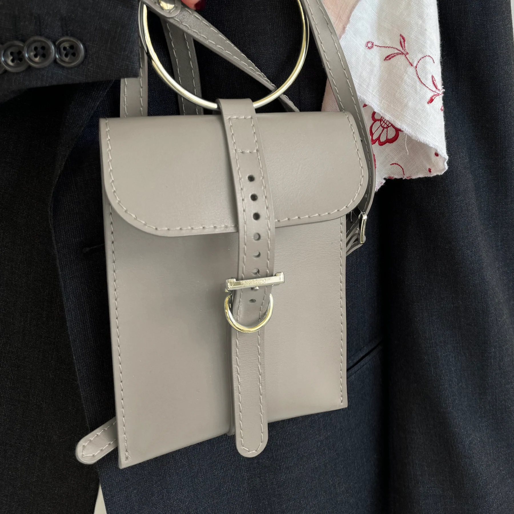 Leather Ring Sling Bag ALTA - Image 10