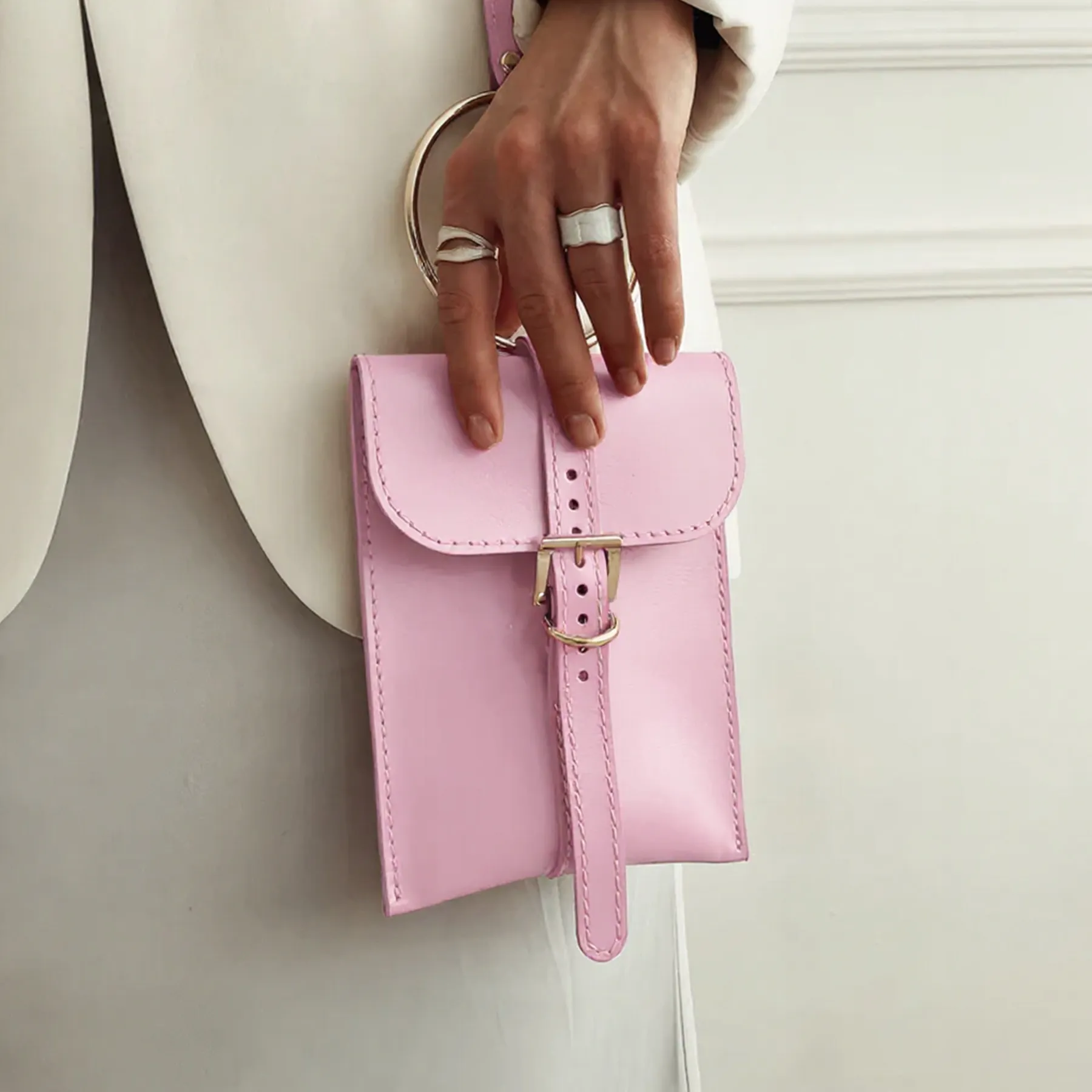 Leather Ring Sling Bag ALTA - Image 11