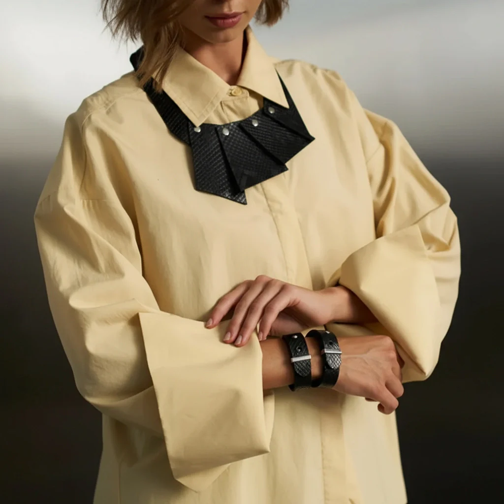 Leather Set Choker and Bracelet Nikki - Image 12